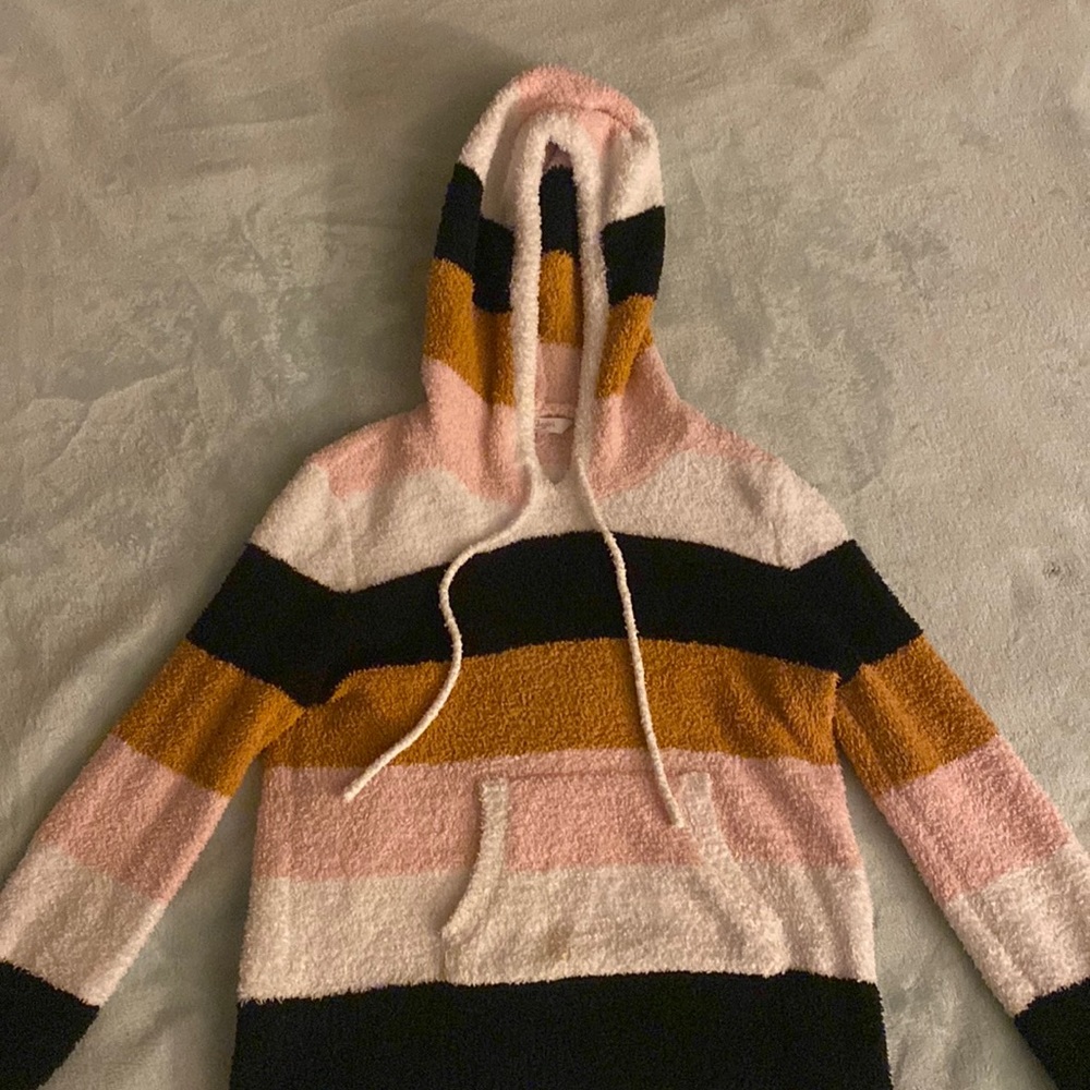 Women’s sweater/hoodie